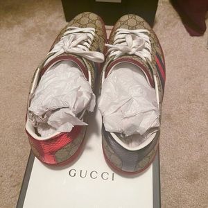 Gucci sneaker size 12 worn twice comes with box with shoe bags